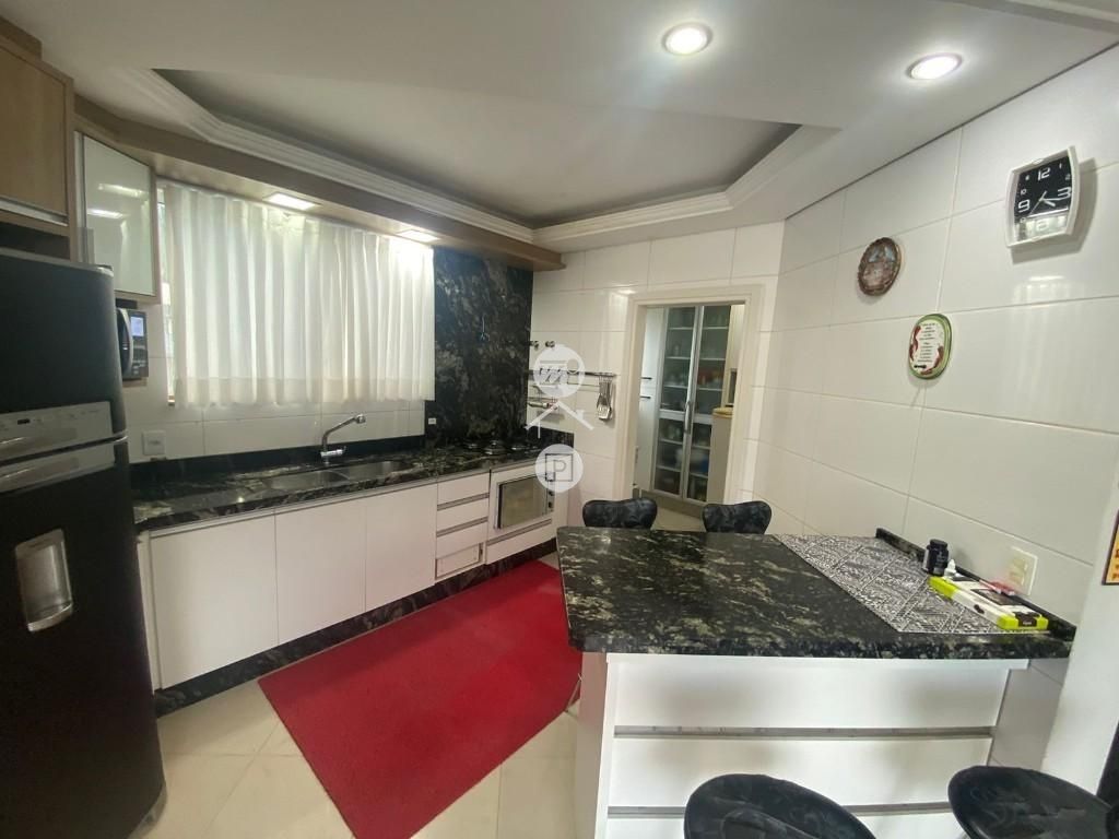 Casa em Pedra Branca, Palhoça. 3 quartos, 294m². Imagem 9 de 25